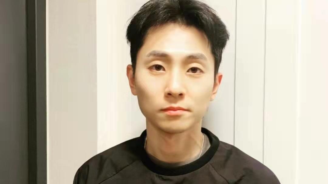 安贤洙|谢谢你！安贤洙已经飞回韩国老家！他的妻子晒出1个可爱的冰墩墩