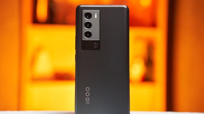 高通骁龙|3000元左右，目前这4部手机最值得买，用三五年不成问题