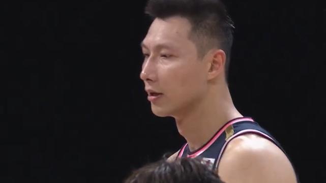 辽宁男篮|2打1都失误！辽宁队大胜却暴露缺点，杨毅：想夺冠必须改掉坏毛病
