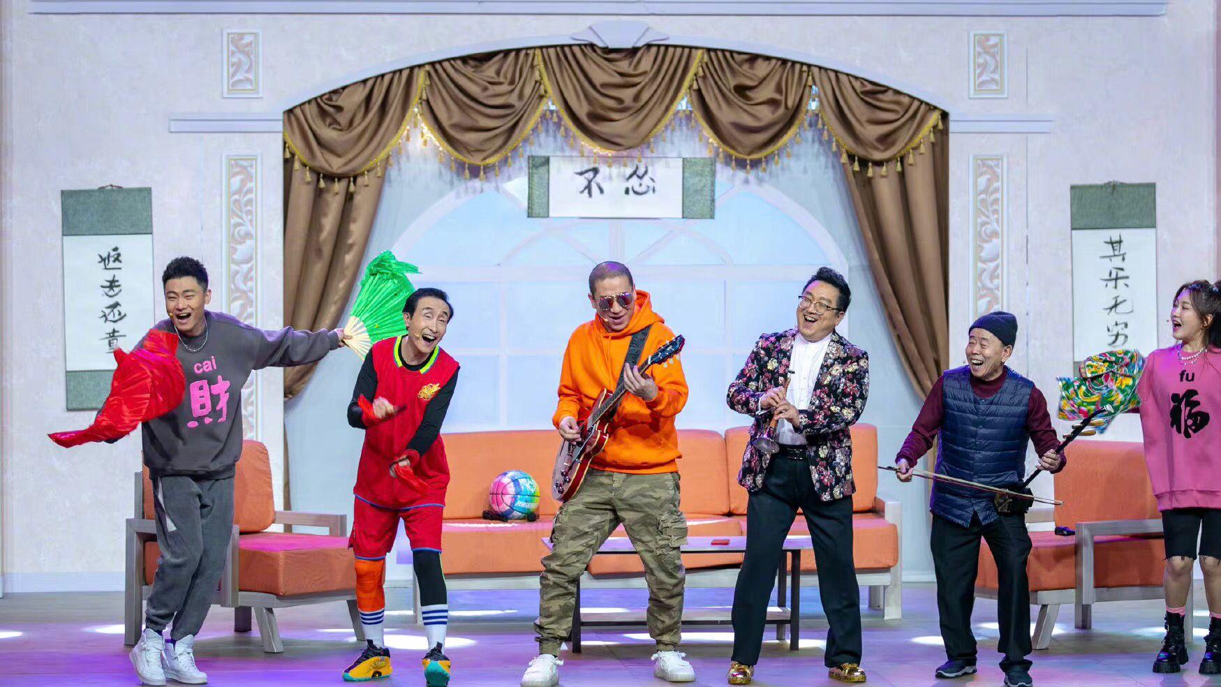 潘长江|潘长江“断更”一个月，不回应是否上春晚，与巩汉林加盟辽视春晚