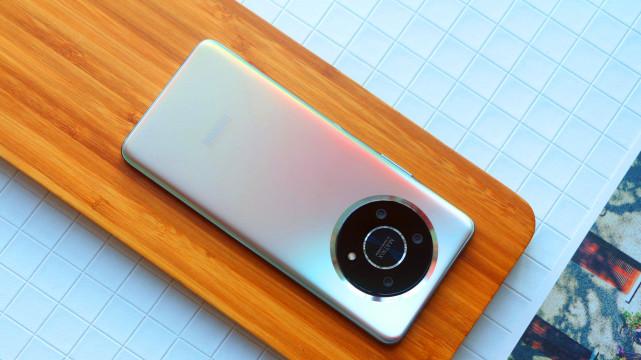 esim|赶在荣耀X40之前？荣耀X30 GT遭曝光：细节大幅提升并更换处理器