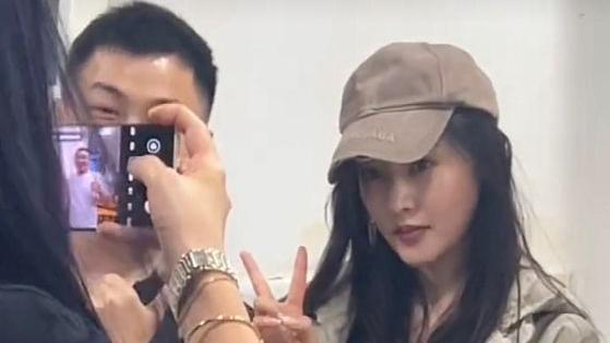 吉林省|长沙：张天爱餐馆被网友偶遇，肤白貌美长发飘飘，“好美好温柔”