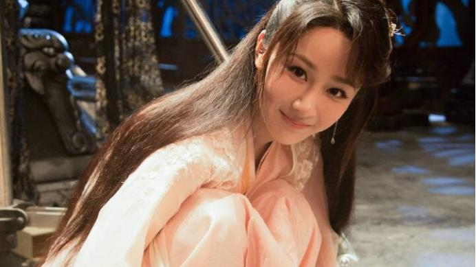 杨紫|下班打卡美出新高，从角色看杨紫颜值变迁，发现3个变美的小心思