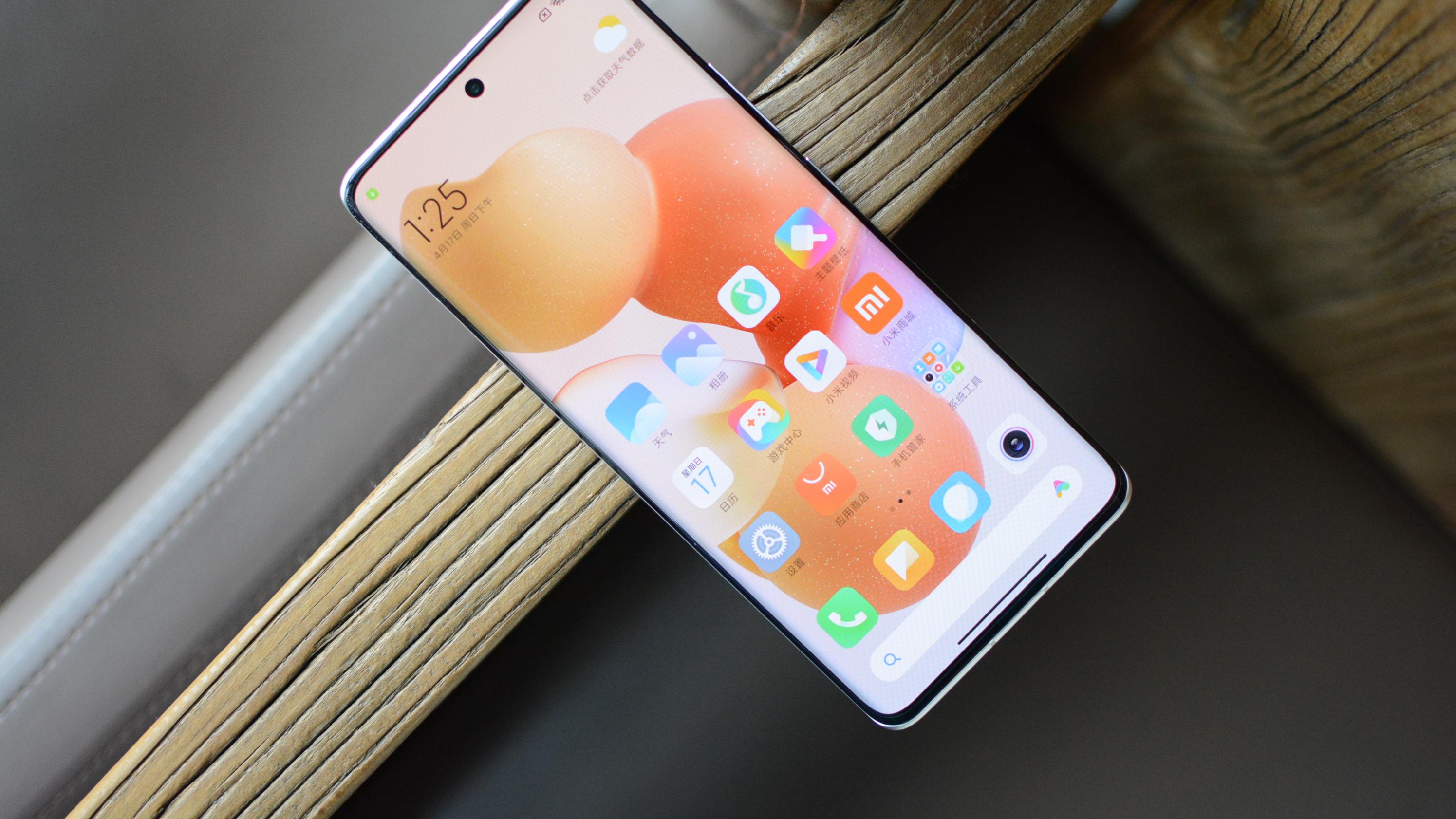 小米科技|最好看的小米手机是否名副其实？全面剖析小米Civi 1S真实力！