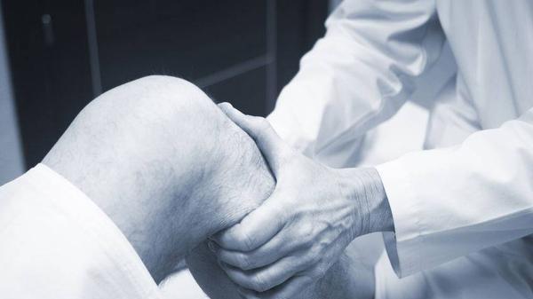 高血压|膝关节积液，或与这6个诱发因素有关，了解后，需对症治疗