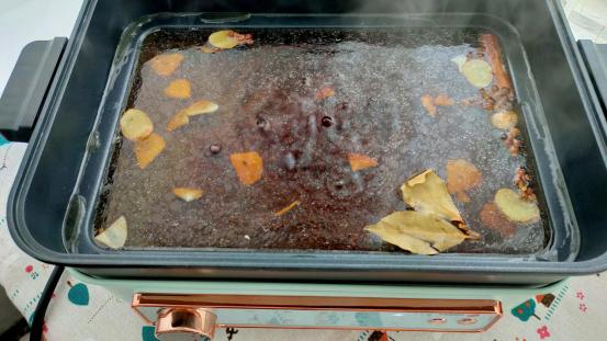 排骨|酱油鸭做法简单，2个鸭腿就能做，不用去外面买了