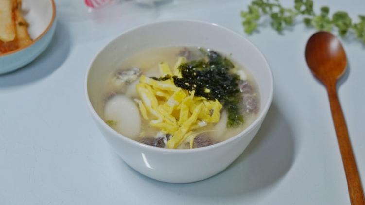 新春节美味"韩式糙米年糕汤"