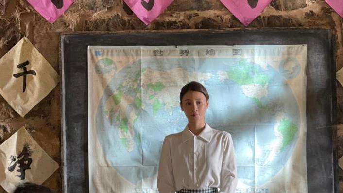 曹云金|曹云金前妻唐菀发牢骚，配文暗示后悔离婚，网友质疑用前夫蹭热度