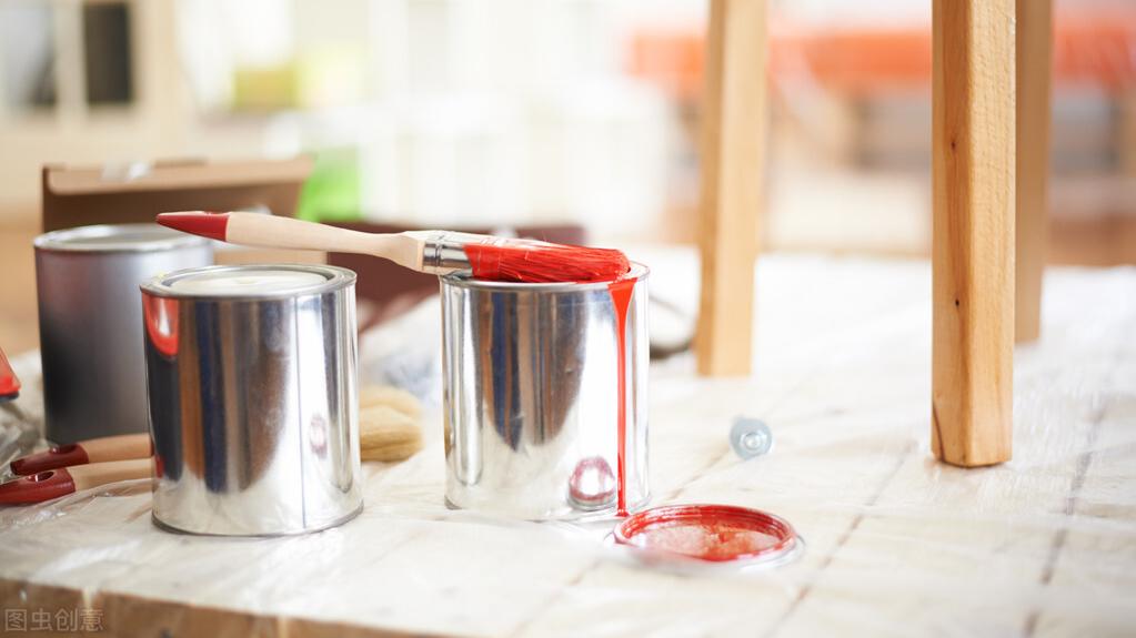 简直不敢相信，美术设计师把新家装修的乱七八糟