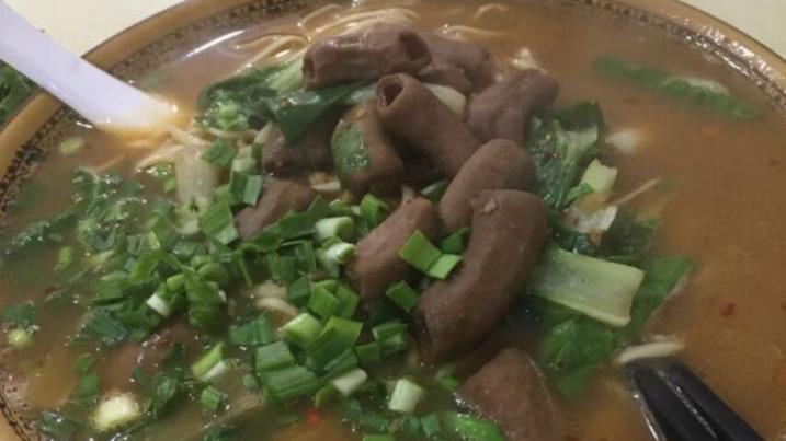 下酒菜|号称南京最好吃的小肠牛肉面，有30多年经验，老板娘待人特热情