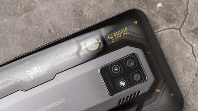 触控|12+256G卖4699，顶级散热+强悍性能，不愧是专为电竞而生