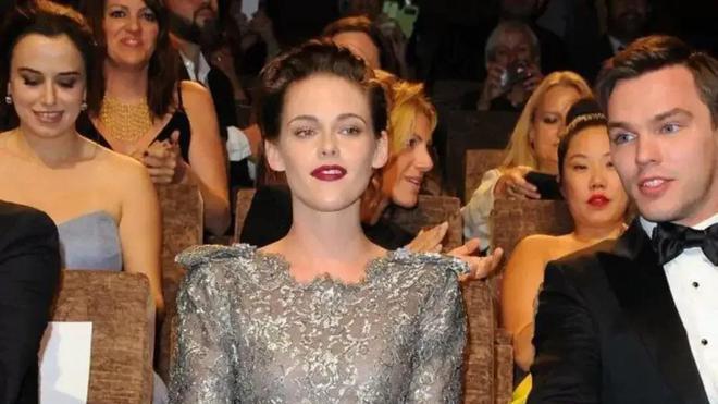 克里斯汀·斯图尔特|《暮光之城》女主角克里斯汀斯图尔特，让世间所有男子为你倾倒