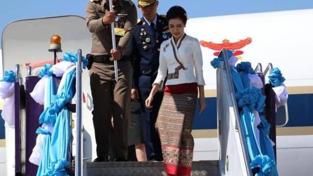 |37岁诗妮娜黯然退场，泰媒分析不会回归，空位由西拉米王妃补上