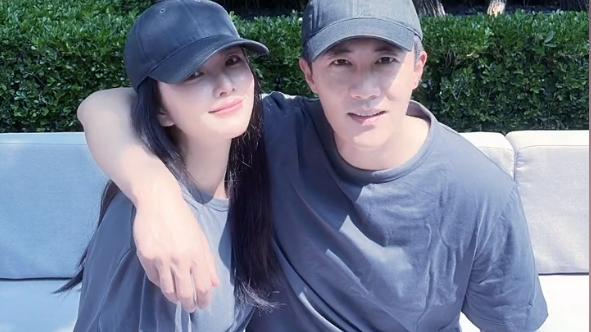 杜淳|杜淳老婆晒与女儿合照，小蛋饺被妈妈恶搞发型，白白胖胖神似爸爸