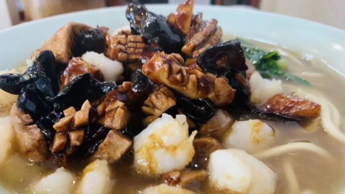 杭州|杭州老字号面馆，虾爆鳝面是一绝，金庸蔡廷锴都来吃过
