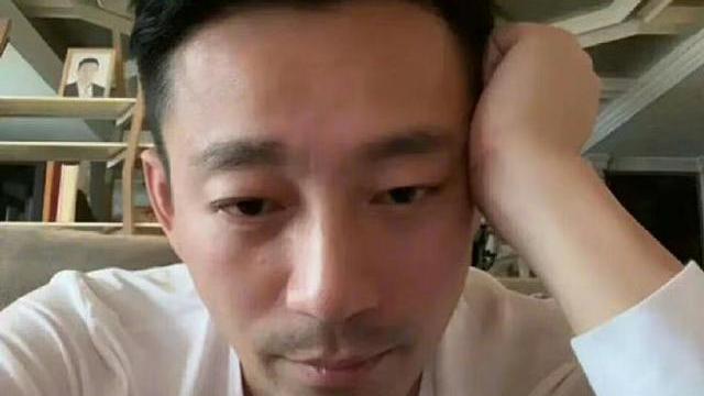 汪小菲|汪小菲回应大S新婚姻，头发凌乱说话磕绊，网友：蹭热度