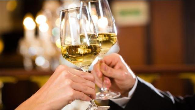 降血脂|长期喝酒应酬，这些癌症会紧随身后！要多留意