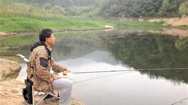 |春季鱼上浮是钓底还是钓浮？春天刮什么风最好钓鱼？