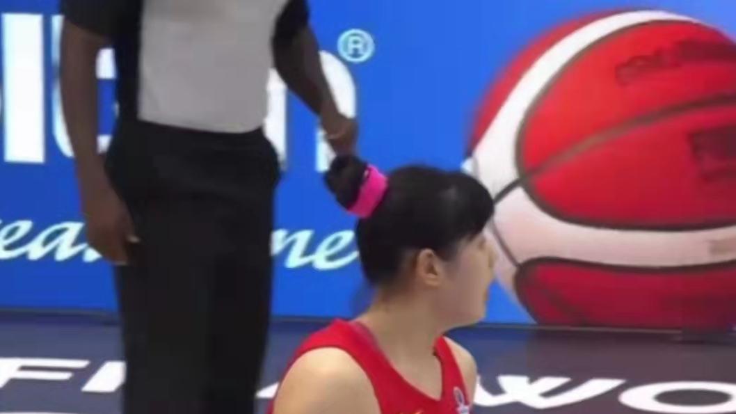 中国女篮|黄思静30分！中国女篮真强，33分大胜奥运季军：世界杯资格赛全胜