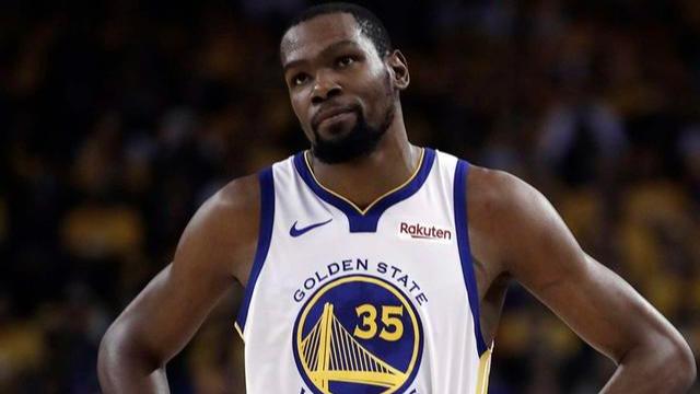 勒布朗·詹姆斯|nba历史上有多少位球员的职业生涯是场均25+5+5？