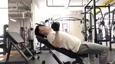 发型 DOTA2：短短40天瘦了35斤，zard翔哥的减肥可不是说说而已