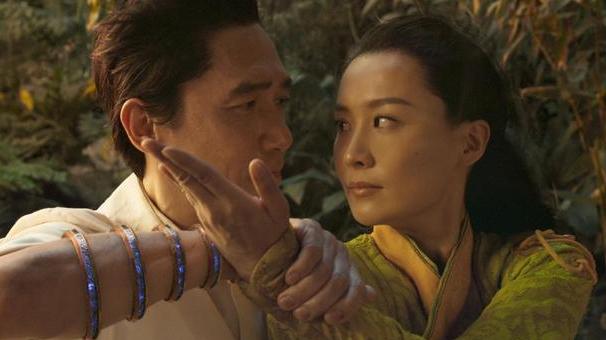 美剧|陈法拉最新美剧扮女仆劲吸睛率先曝光破格造型获网民大赞好娇俏