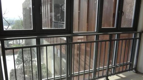 阳台护栏不要随意拆，会有4个问题，可以看看另外4种方案