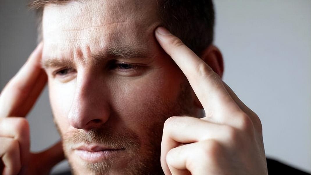 抗癌|男人，出现5个“丑态”，说明你老了，只占一个，也不年轻了