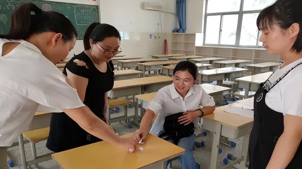 教学|“非师范生不得从教”呼声不断，有关部门回应，师范生奔走相告