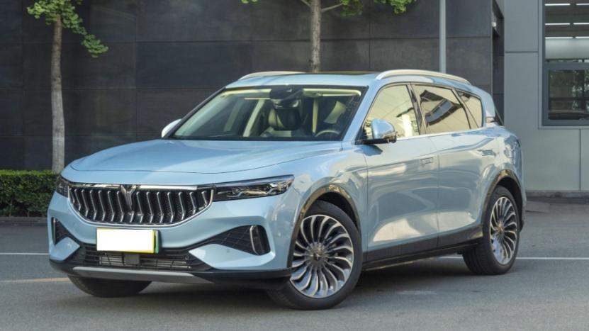 富士|订货周期长达一年，8155芯片如此紧缺，岚图FREE为何能捷足先登？