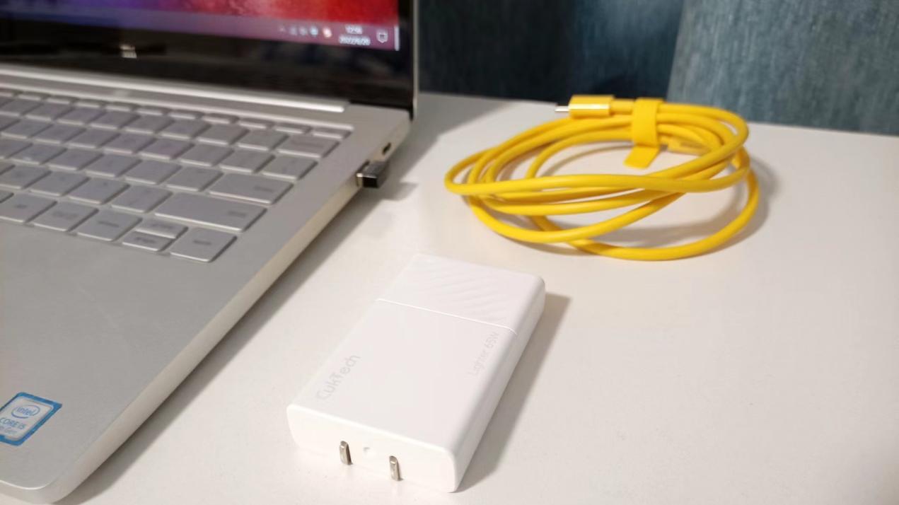 Lighter your life，轻薄、全能、可折叠，CukTech酷科65W氮化镓超薄快充体验