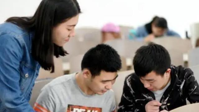 |疫情之后浮现一批“新兴职业”，收益堪比金饭碗，但长辈们很抗拒