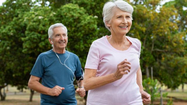 肿瘤|女人开始衰老时，4处会发出“提示”，女人心细就不难察觉