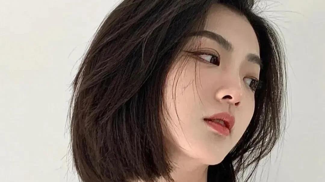 短发 气质女网红短发