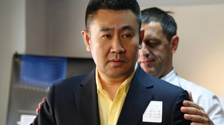 赵赫|央视主持人赵赫：强忍病痛坚守岗位，临终时直言愧对妻子