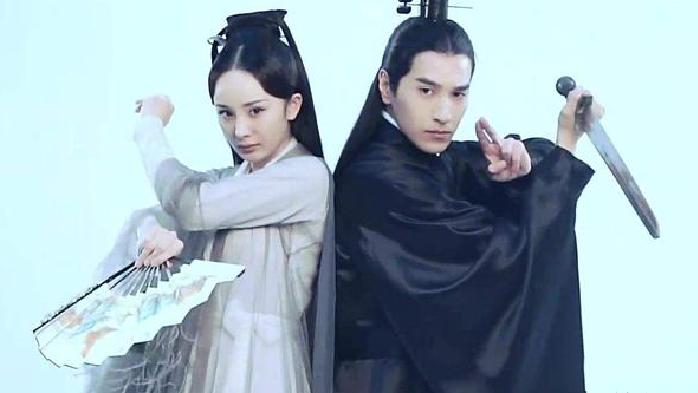 张碧晨|三生三世：白浅厚此薄彼对墨渊和夜华，为何不用心头血救夜华呢？