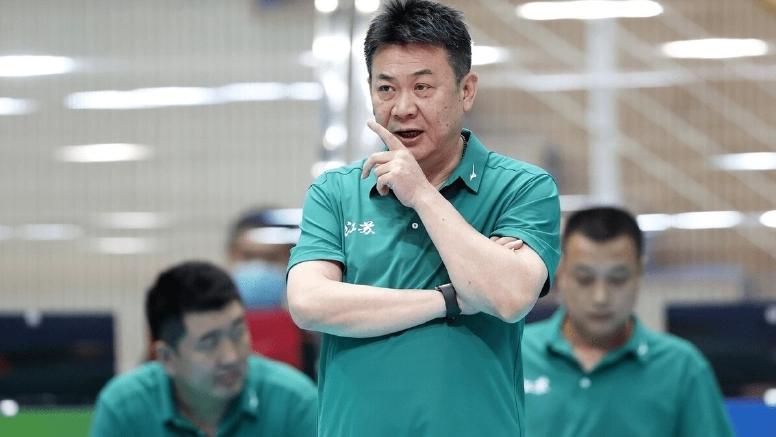 蔡斌|排协为什么选择蔡斌，而未选王宝泉？前者执教多个球队能力出众！