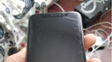 主板|智能手机如果从一开始就不贴保护膜，用到最后屏会有什么改变