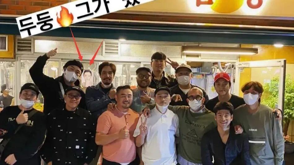 大S|拿大S当摇钱树？具俊晔餐厅内贴满老婆照片，连男厕所都不放过