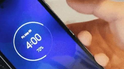 |摩托罗拉Razr3搅局折叠屏手机市场，骁龙8Gen1Plus确定