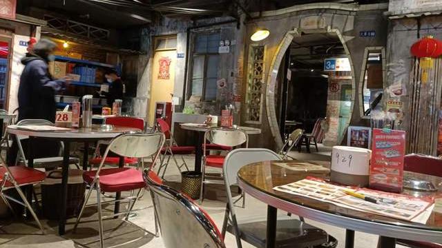 实探广州文和友：曾花2亿装修的百亿网红，如今无人问津