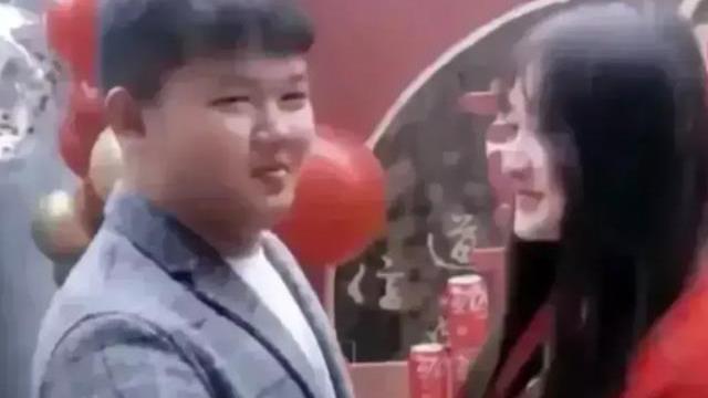 陈亚男|陈亚男又“结婚”了？现场照片曝光引热议，网友：谁娶谁有福