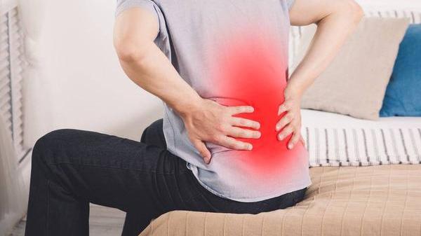 乌梅|患有肾积水时，身体或有这4个主要特征，需留心观察尿液变化