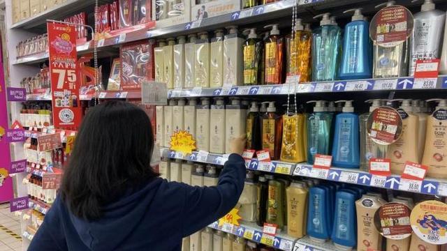 洗发水 三类被列入“黑名单”的洗发水，花钱不少还掉发，很多人还在往家买