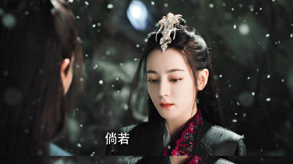 迪丽热巴|全网热度夺冠，迪丽热巴《恰似故人归》首播，无一剧集能与之抗衡