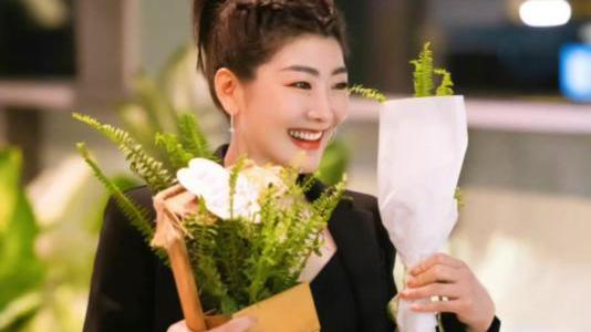 郭晶晶|《乘风破浪》存在感最低的姐姐，多年前也是湖南卫视力捧的女主