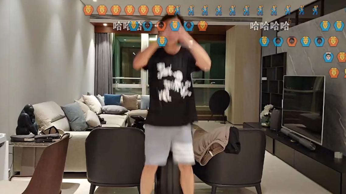 周思涵|周思涵开启训狗计划，钱小佳更胜一筹，一句话就被破防了