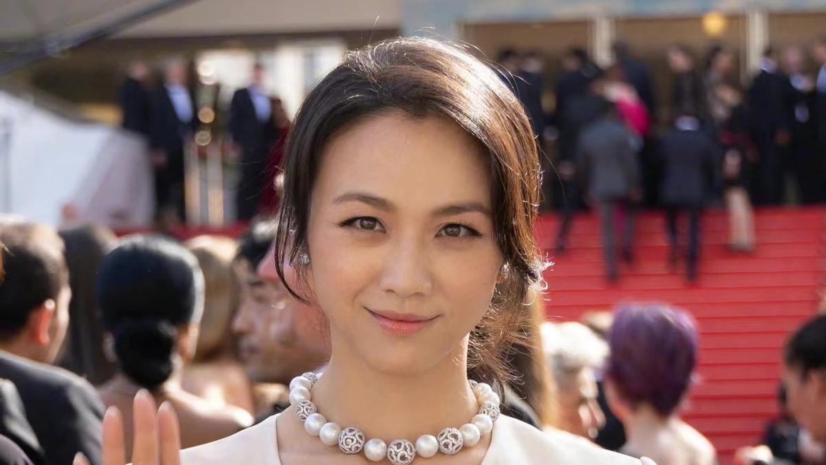 汤唯|汤唯独享顶级待遇走戛纳！官方清空红毯让她出风头，主席亲自迎接