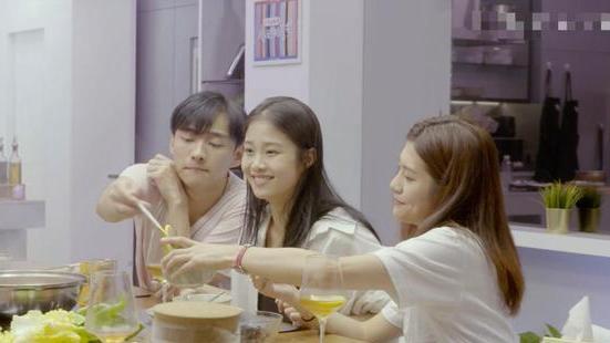 李君婕|重温《心动的信号1》才发现：李君婕这4个行为就是在明目张胆抢人