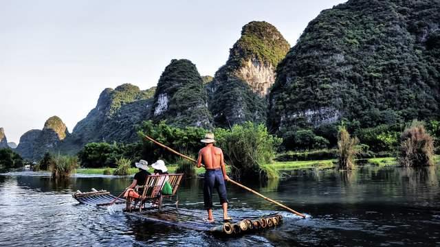 广元|世界上规模最大的岩溶山水游览区之一：桂林市漓江景区，九马画山